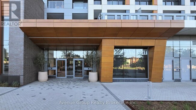 Building Photo - 7950 Bathurst St