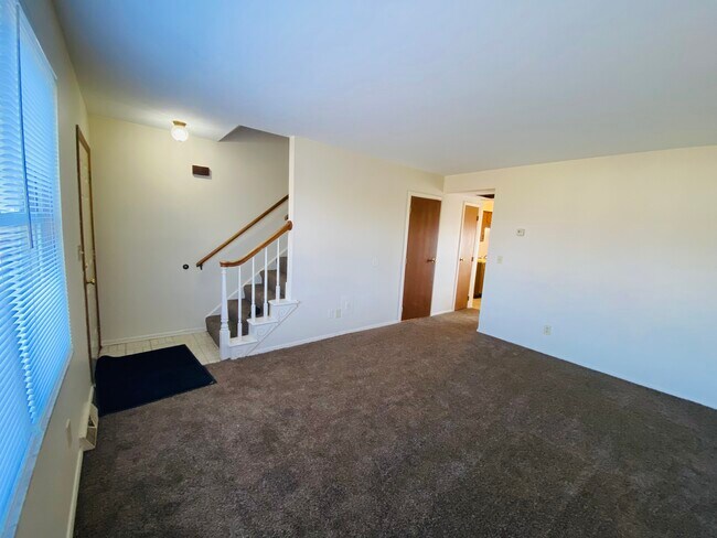 Foto del edificio - 1365 Chippewa Dr