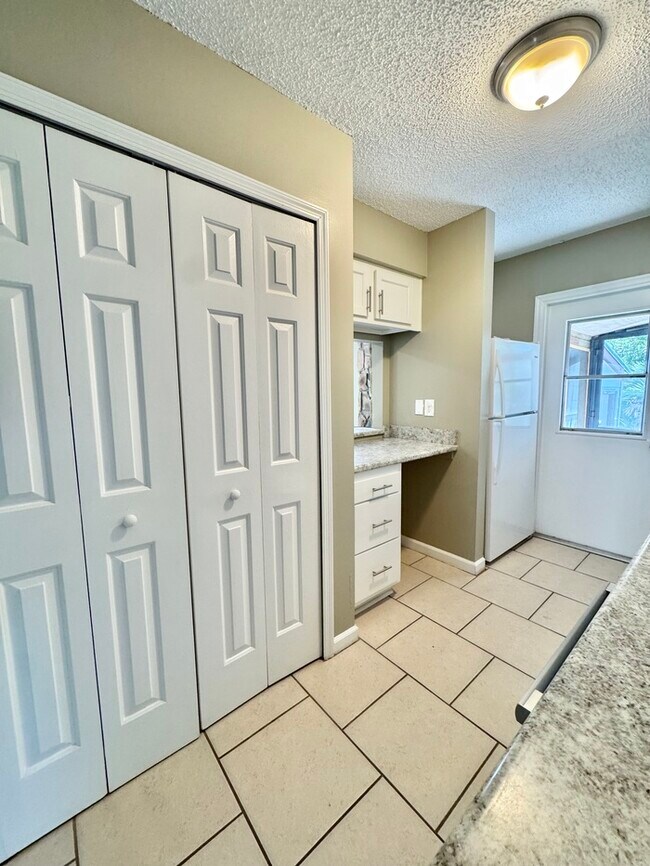 Foto del edificio - 5313 Soundview Ave