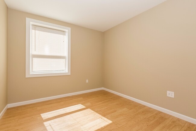 Building Photo - 34 Decatur St