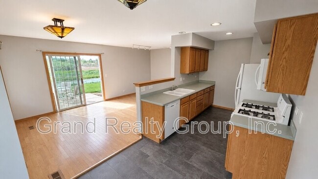 Building Photo - 12700 W Wakefield Dr