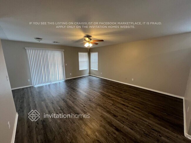 Foto del edificio - 1075 E Rolls Rd