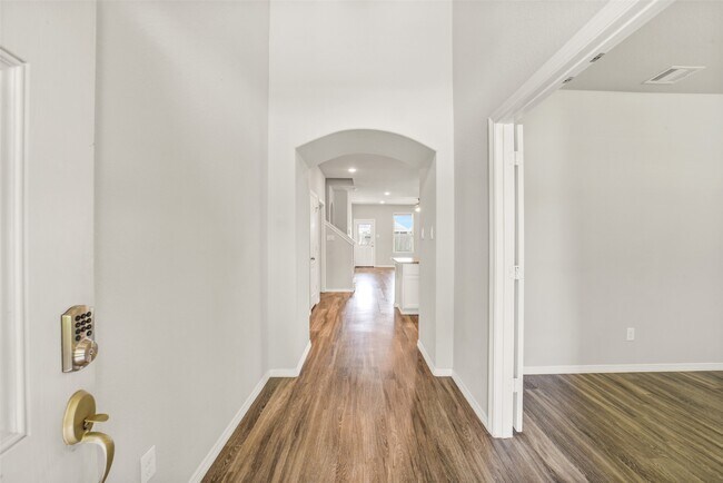 Building Photo - 8506 Lagosta Ln