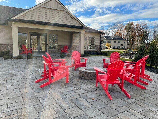 Foto del edificio - 507 W Creek Ln