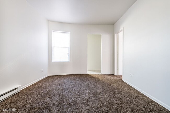 Building Photo - 1 br, 1 bath Apartment - 5100 W Monroe St