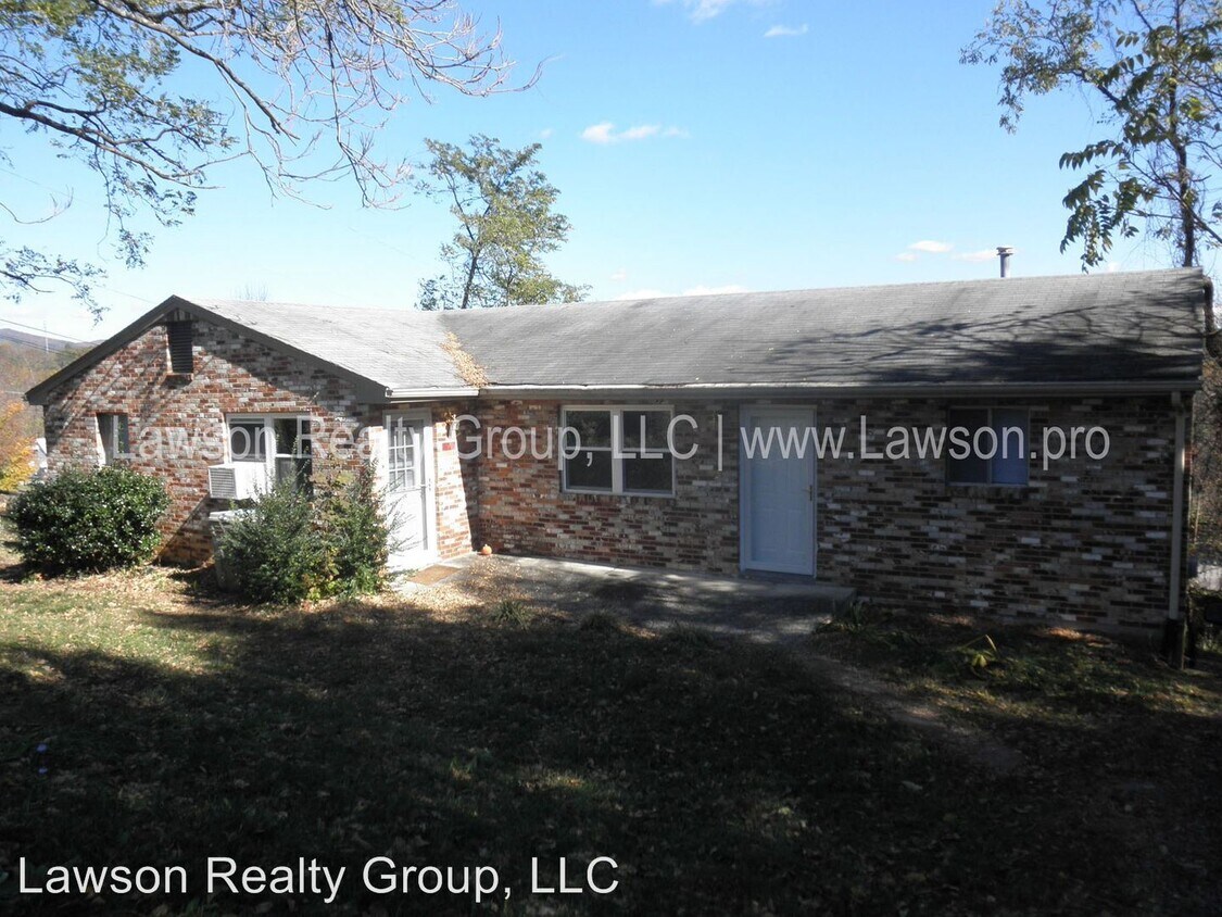 638640 Tarpley Ln, Salem, VA 24153 Room for Rent in Salem, VA