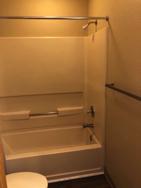 Foto del edificio - 2104 Stirrup Ln