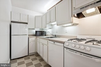 Building Photo - 4515 Willard Ave