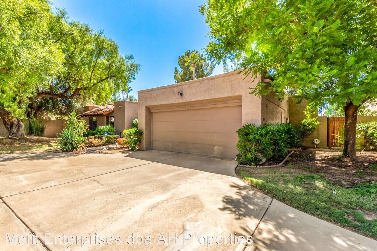 Foto principal - 3 br, 2 bath House - 7207 E SOLANO DR