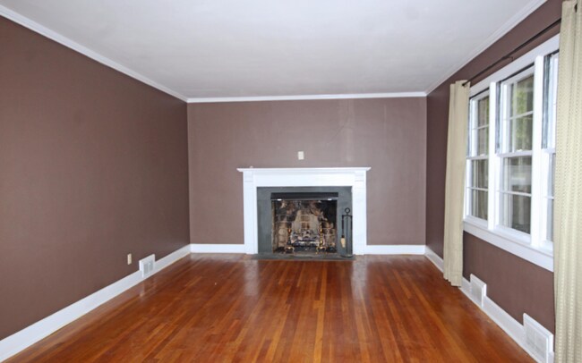 Foto del edificio - 205 Lakewood Dr