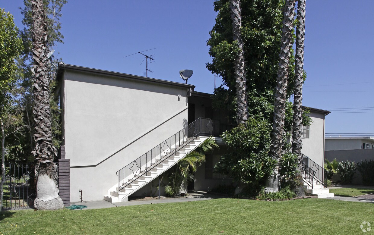 2031 E Wilshire Ave, Fullerton, CA 92831 Apartments in Fullerton, CA