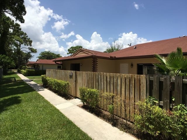 Building Photo - 4278 Woodstock Dr