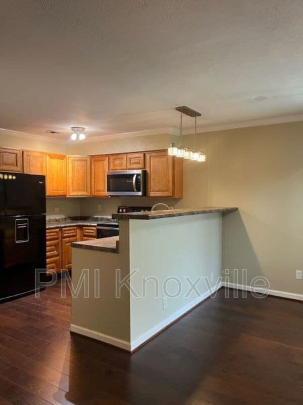 Building Photo - 4427 Townhouse Way