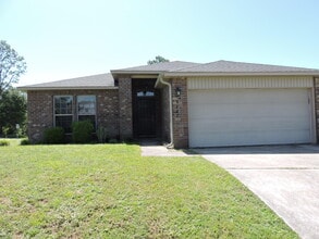 Building Photo - 4642 Hermosa Rd