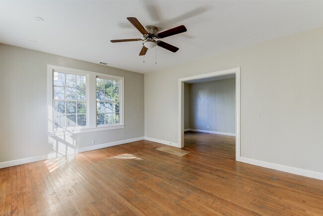 Foto del edificio - 2214 Ashley St