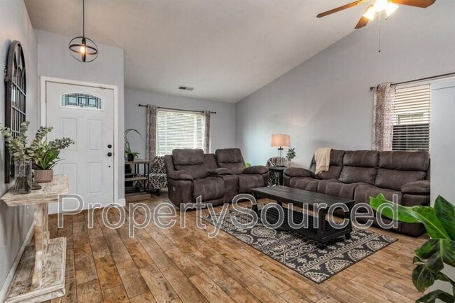 Foto del edificio - 1241 Shawn Ct