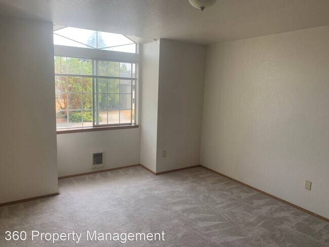 Building Photo - 3 br, 2 bath House - 1195 Southwest Kaleet...