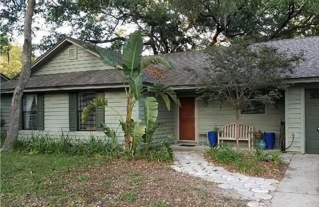 Building Photo - 216 Citrona Dr