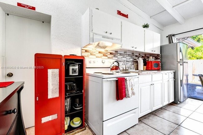 Building Photo - 2019 Fletcher St