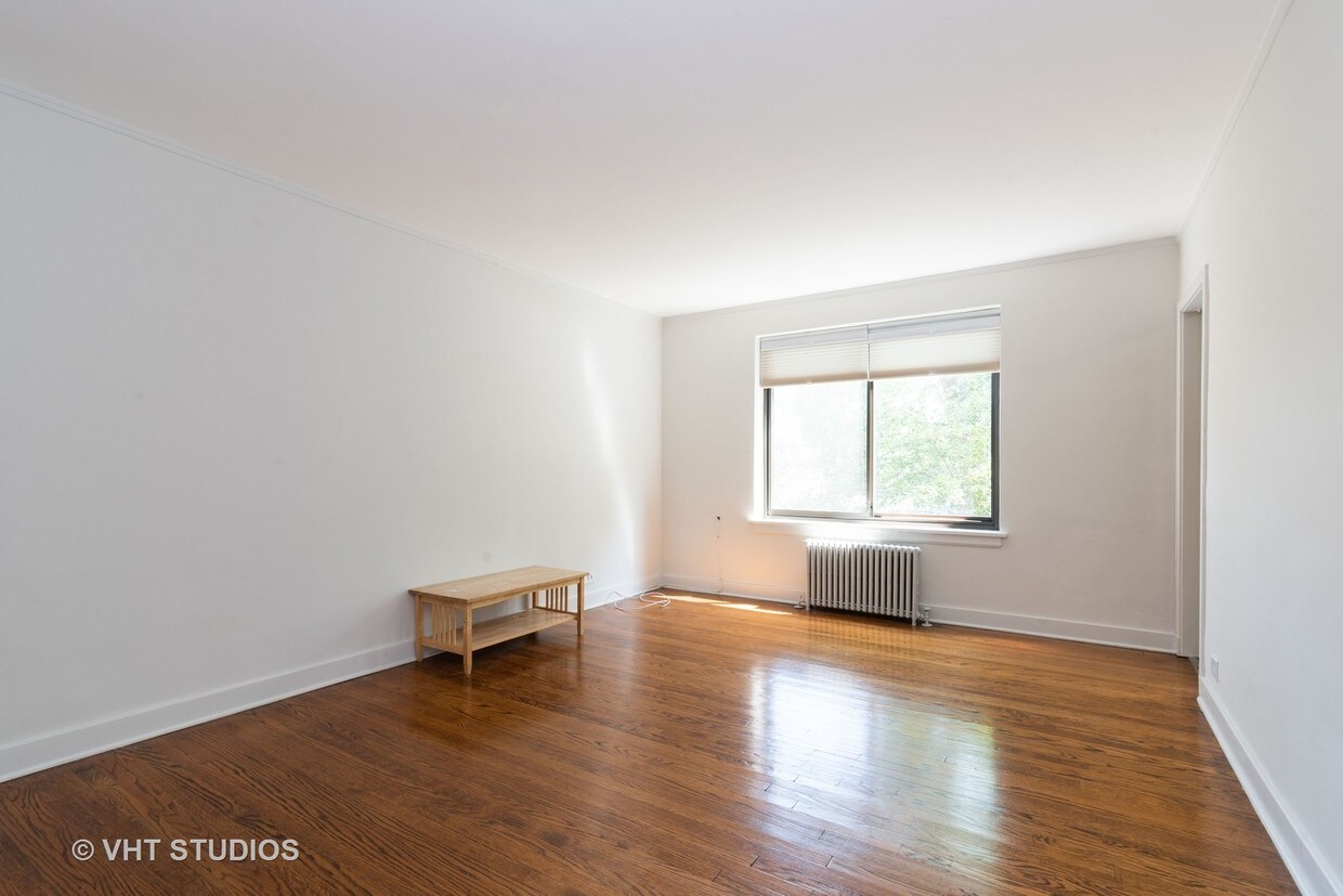 Foto principal - 1224 W Chase Ave