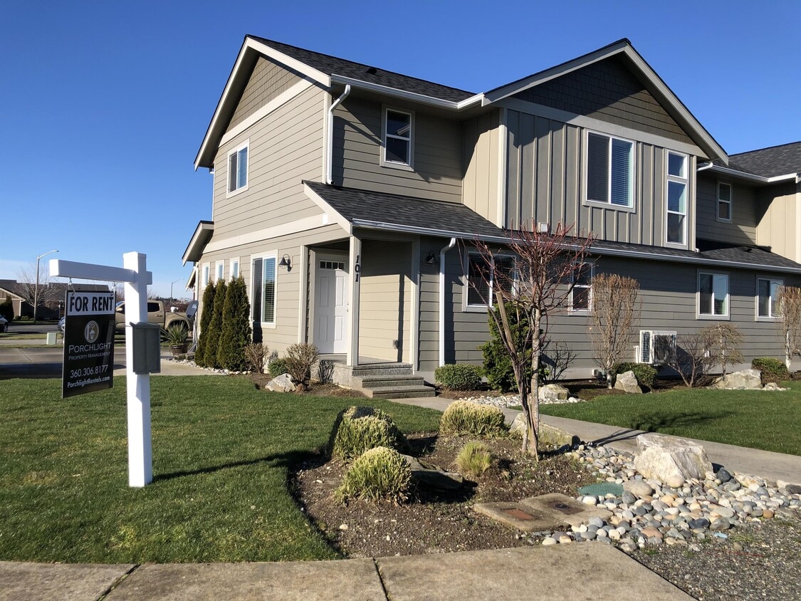 Foto principal - 8841 Line Rd