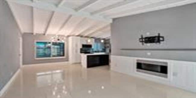 Building Photo - 4670 SW 25th Ave