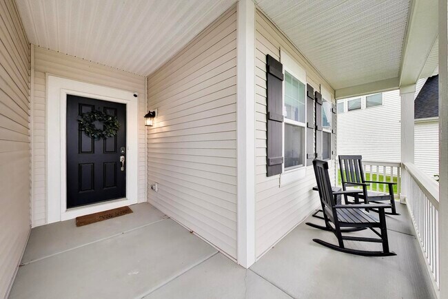 Foto del edificio - 420 Radcliff Ln