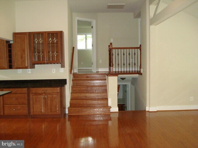 Building Photo - 3143 Juniper Ln