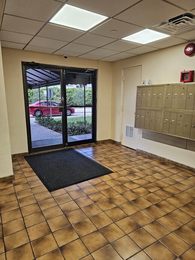 Foto del edificio - 8950 NE 8th Ave