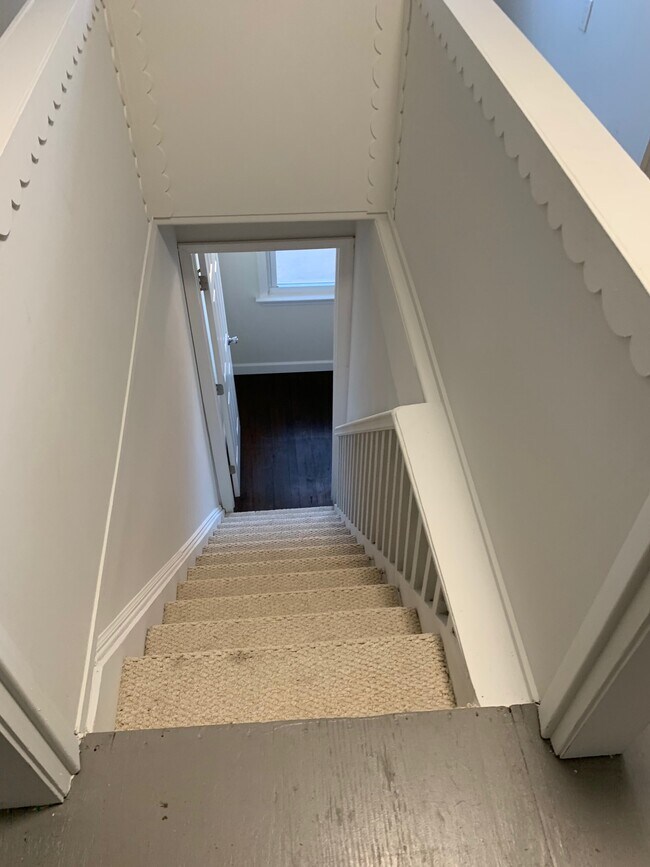 Building Photo - 76 Hazel St