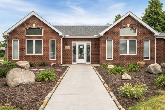 Pine Lake Heights Apartments Apartments Lincoln, NE