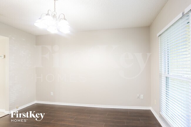 Foto del edificio - 4729 Windflower Cir