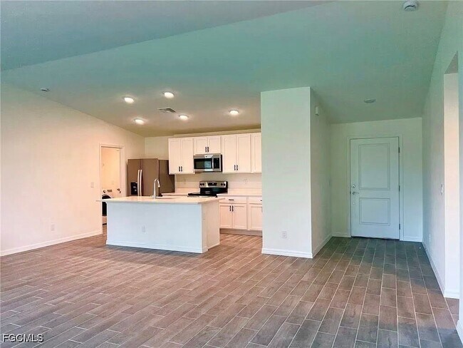Foto del edificio - 4129 NE 20th Pl