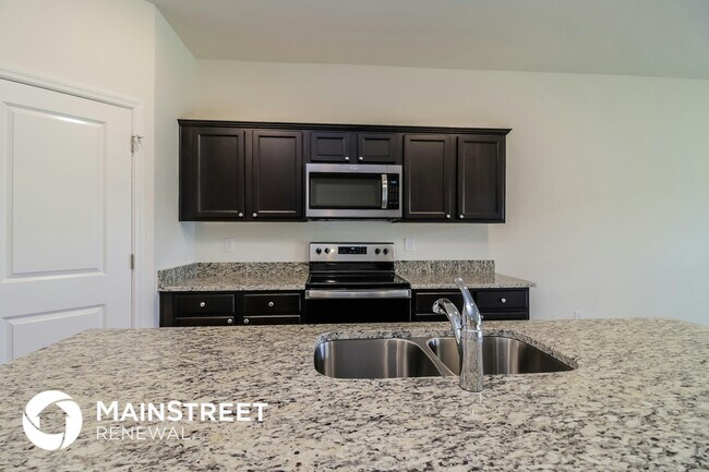 Foto del edificio - 3022 Neverland Dr