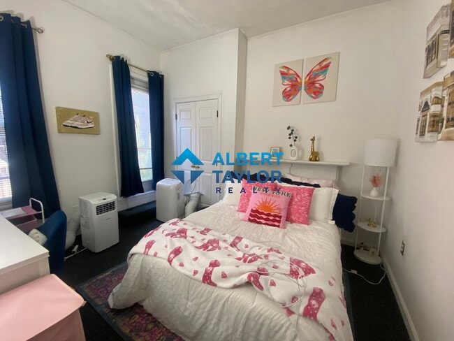 Building Photo - 14 Wigglesworth St