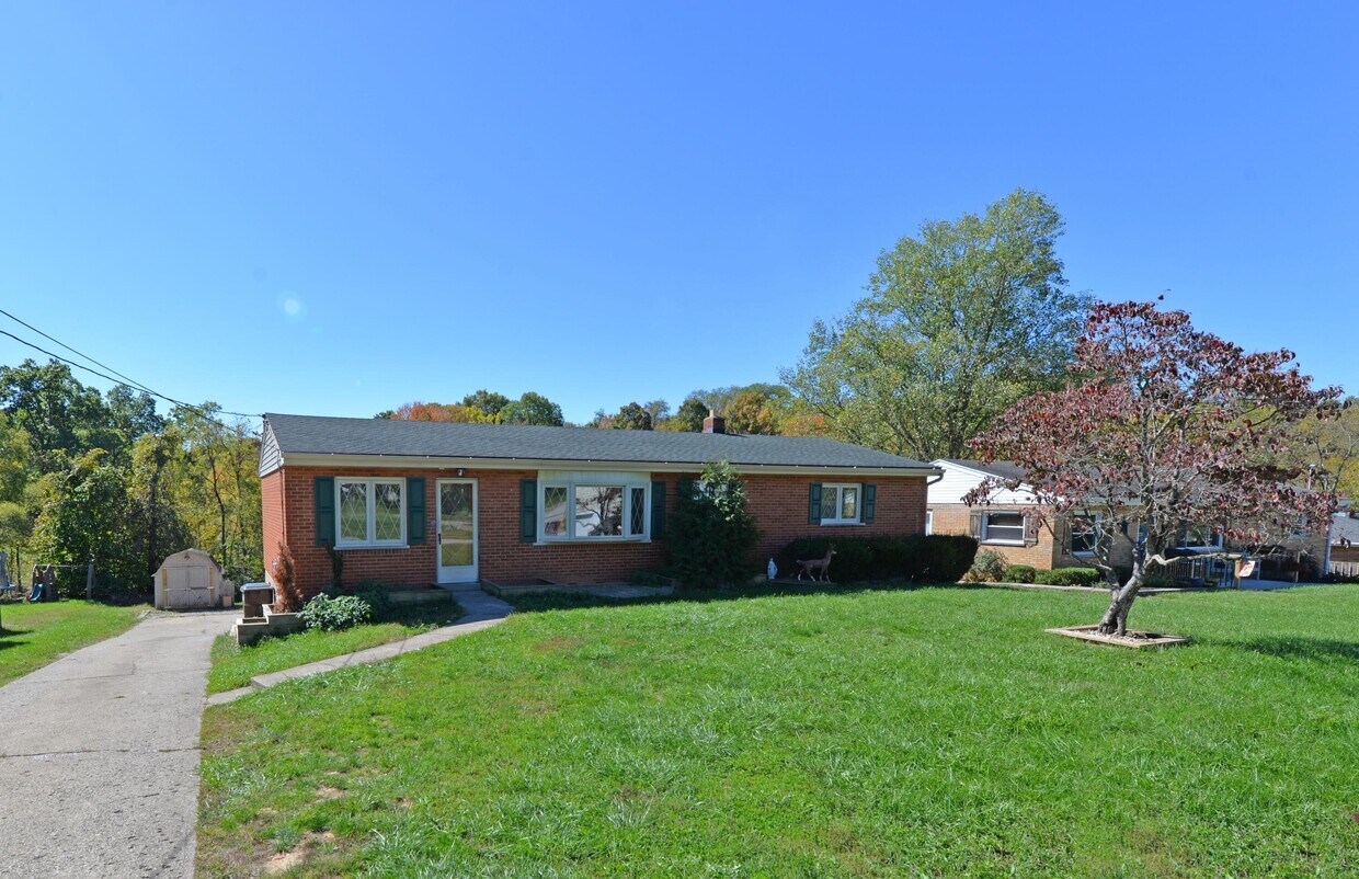 Primary Photo - 777 Scherry Ave