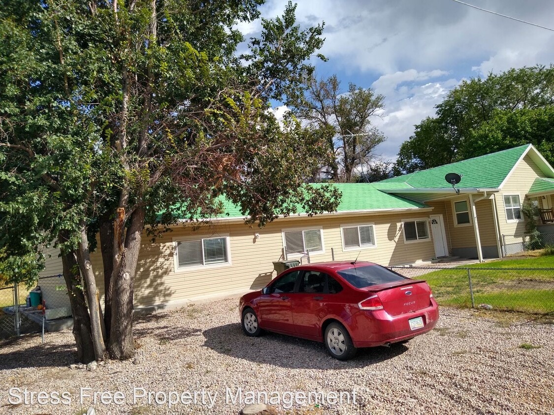 4 br, 2 bath House 5310 North Enoch Road House Rental in Enoch, UT