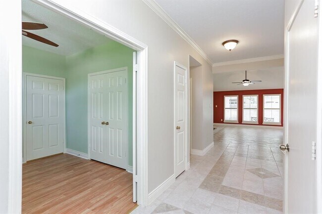 Building Photo - 16307 Cobble Springs Ct