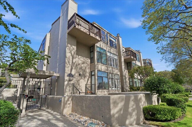 Foto del edificio - 11 Hayward Ave