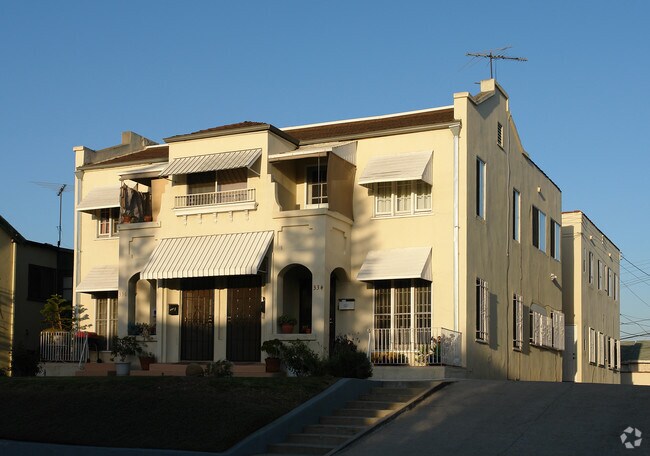 Building Photo - 334 N Mariposa Ave