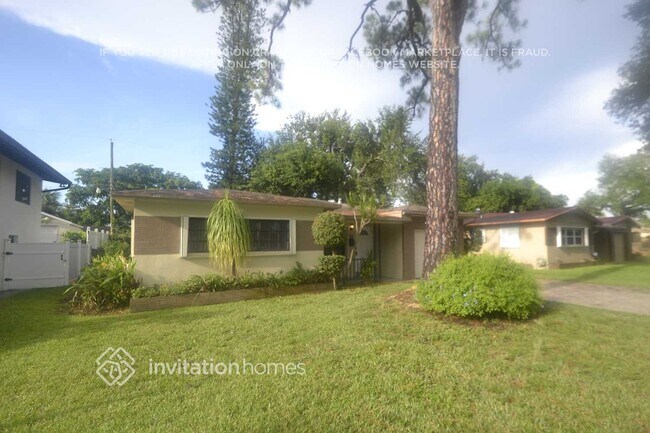 Foto del edificio - 6844 SW 12th St