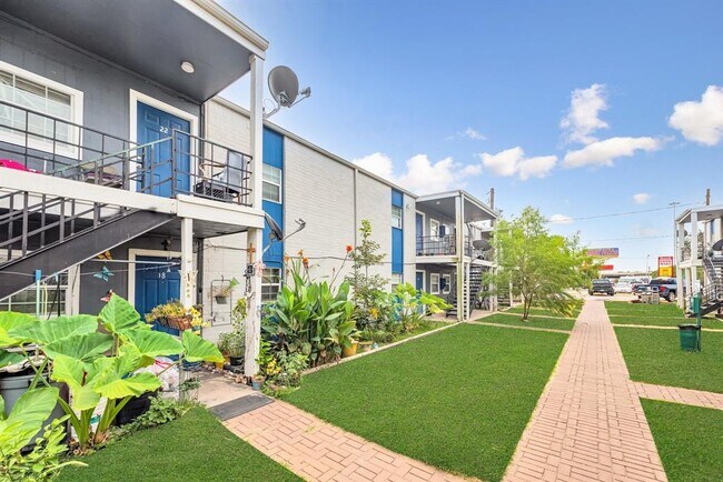 Foto del edificio - 1802 N Wayside Dr