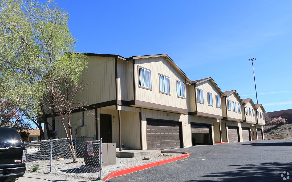 Primary Photo - Manhattan Place Townhomes