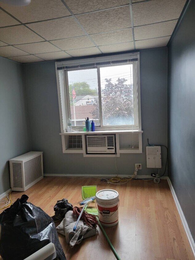 Foto del edificio - 3021 Quentin Rd