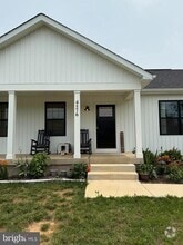 Building Photo - 4576 Midland Rd