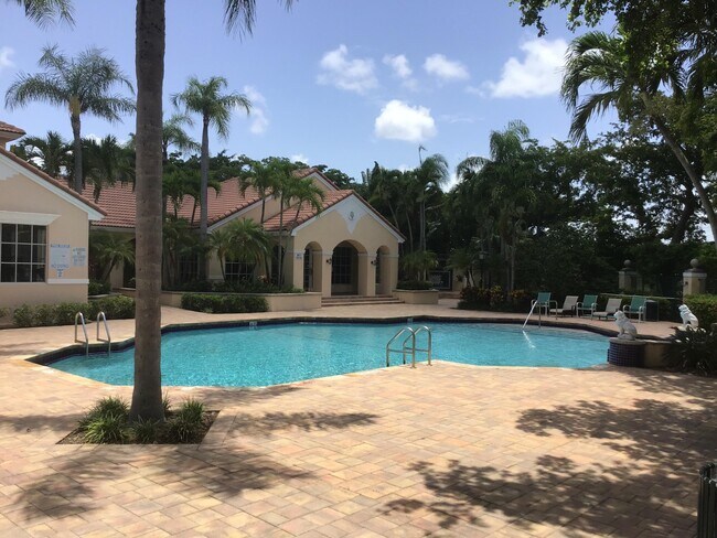 Foto del edificio - 1743 Village Blvd