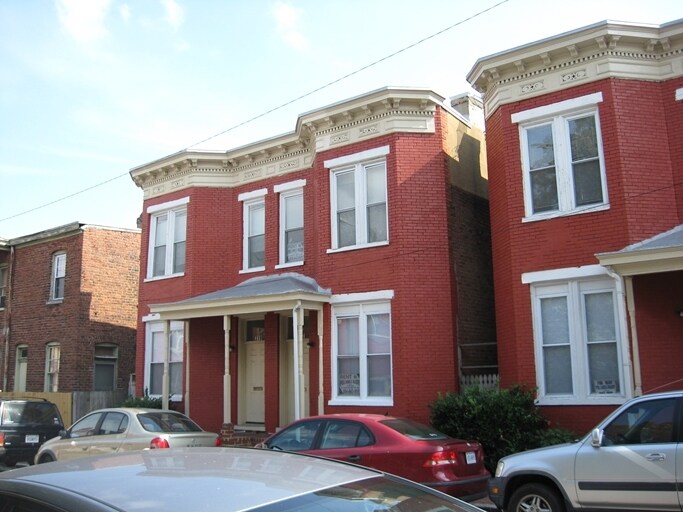 Primary Photo - 313-319 Goshen St
