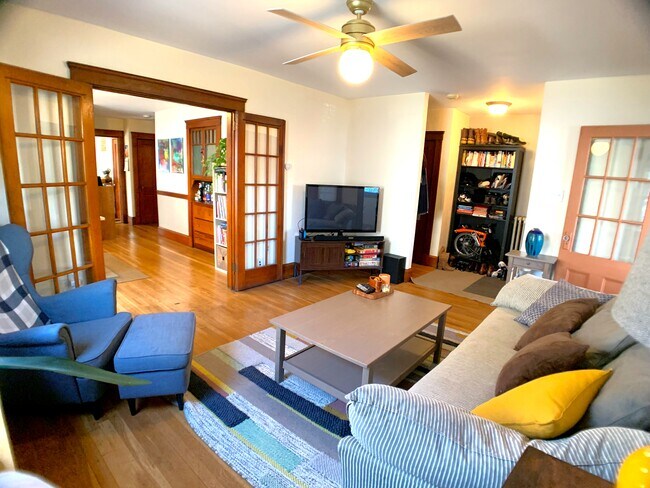 Foto del edificio - 86 W Walnut Park