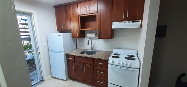 Foto del edificio - 4860 Clayton Rd
