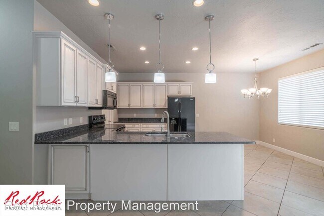 Building Photo - 4 br, 2.5 bath House - 85 S Clinton Circle